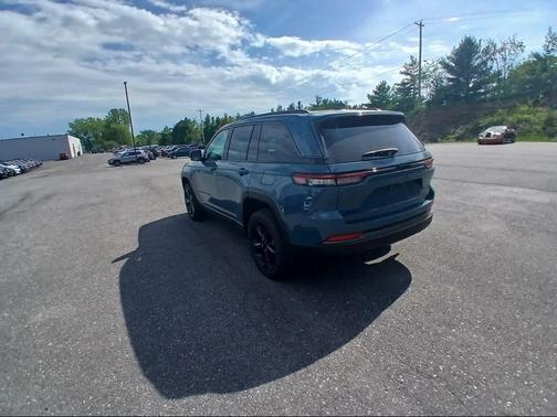 Steel Blue Exterior Paint 2026 Jeep Grand Cherokee Limited