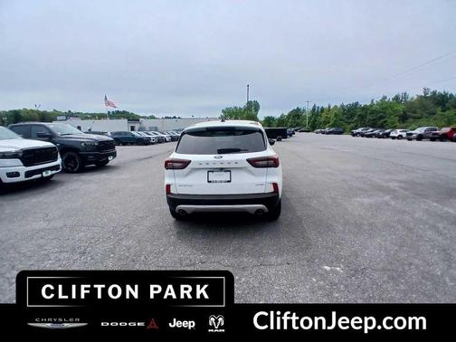 OXFORD WHITE 2024 Ford Escape Active