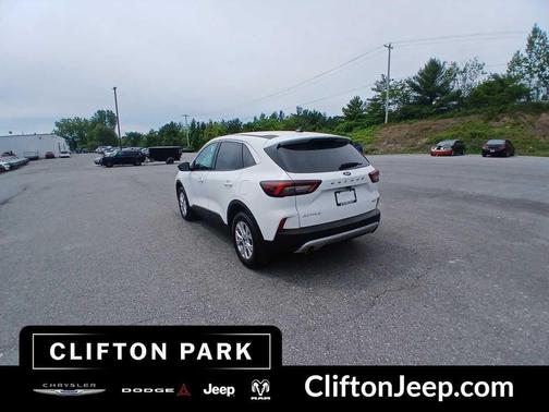 OXFORD WHITE 2024 Ford Escape Active