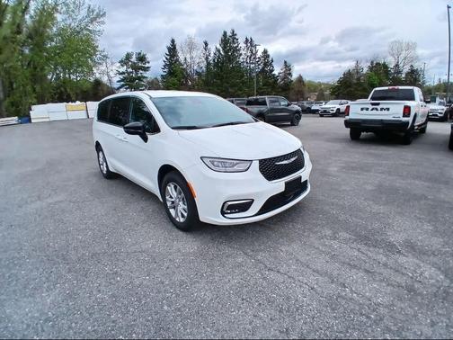 Bright White Clear-Coat Exterior Paint 2026 Chrysler Pacifica L