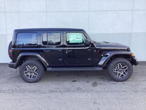 2026 Jeep Wrangler 4-Door Sahara 4x4