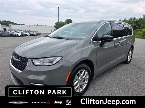 Ceramic Gray Clearcoat 2025 Chrysler Pacifica Select