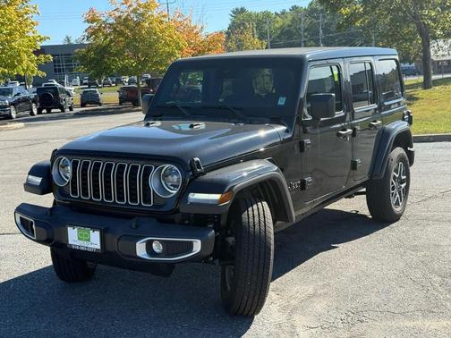 2025 Jeep Wrangler 4-Door Sahara 4x4
