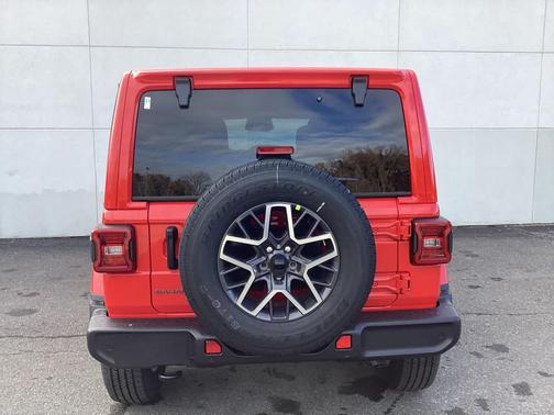 2026 Jeep Wrangler 4-Door Sahara 4x4