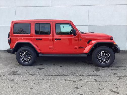 2026 Jeep Wrangler 4-Door Sahara 4x4