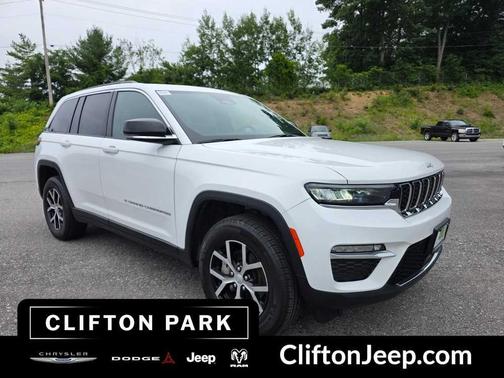 Bright White Clearcoat 2025 Jeep Grand Cherokee Limited