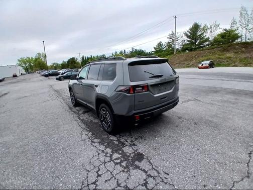 Sting-Gray Clear-Coat Exterior Paint 2026 Jeep Cherokee Laredo 4x4