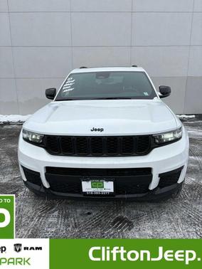 2023 Jeep Grand Cherokee L Altitude