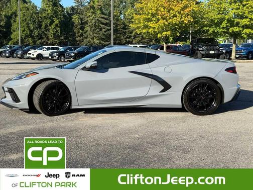 2025 Chevrolet Corvette Stingray w/2LT