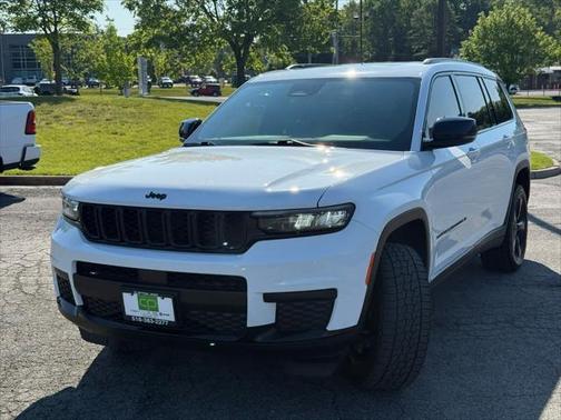 2022 Jeep Grand Cherokee L Altitude