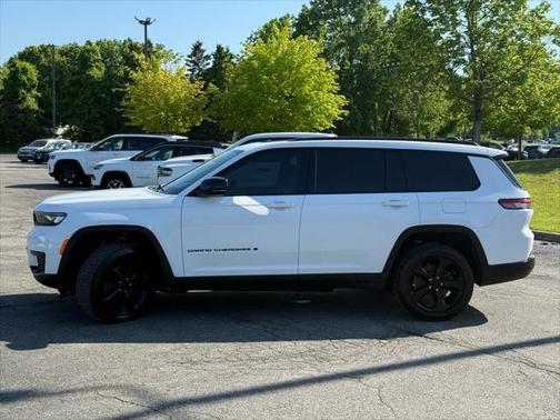 2022 Jeep Grand Cherokee L Altitude