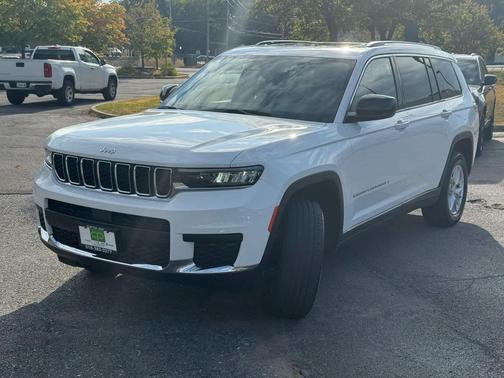 2023 Jeep Grand Cherokee L Laredo
