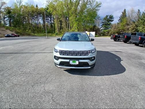 Silver Zynith Metallic Clear-Coat Exterior Paint 2026 Jeep Compass Limited