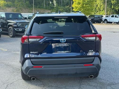 2023 Toyota RAV4 Hybrid XLE