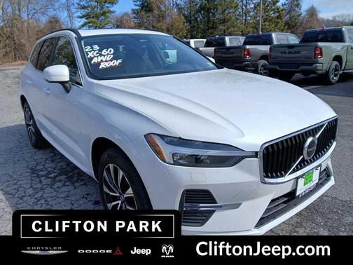 Crystal White Metallic 2023 Volvo XC60 B5 Core