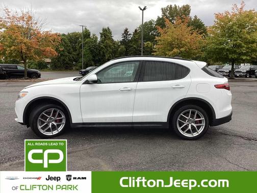 2019 Alfa Romeo Stelvio Ti Sport