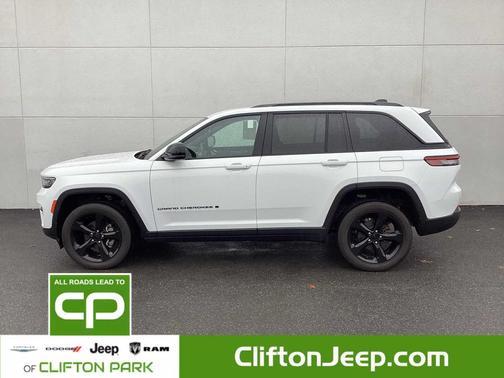 2022 Jeep Grand Cherokee Altitude