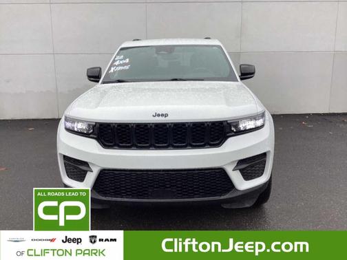 2022 Jeep Grand Cherokee Altitude