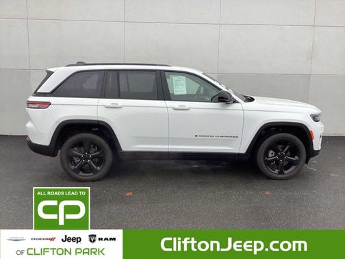 2022 Jeep Grand Cherokee Altitude