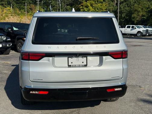 2022 Jeep Wagoneer Series III 4x4