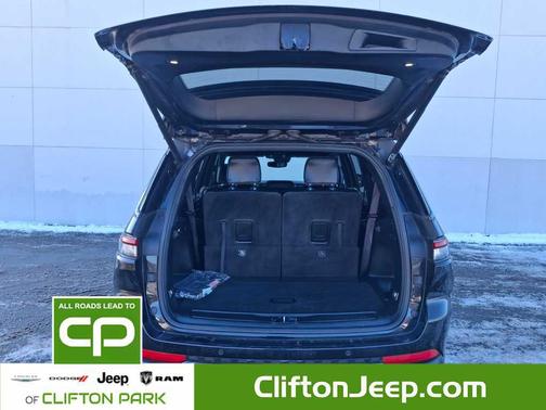 2022 Jeep Grand Cherokee L Altitude