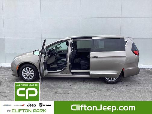 2018 Chrysler Pacifica Touring-L Plus