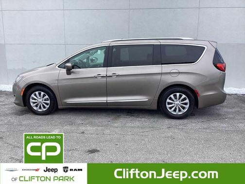 2018 Chrysler Pacifica Touring-L Plus