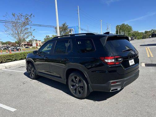 2025 Honda Pilot Sport