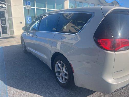 2019 Chrysler Pacifica Touring Plus