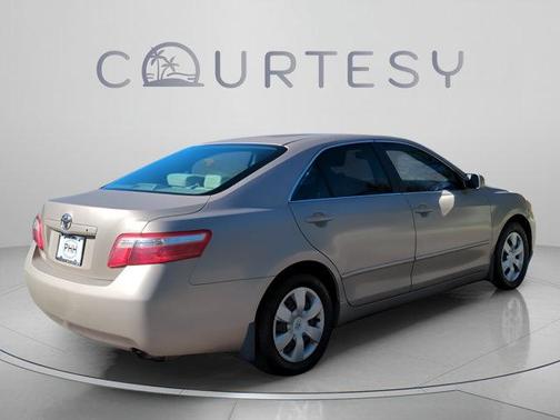 Beige 2007 Toyota Camry LE