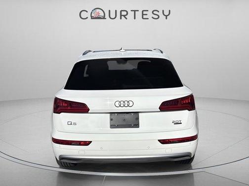 2018 Audi Q5 2.0T Prestige