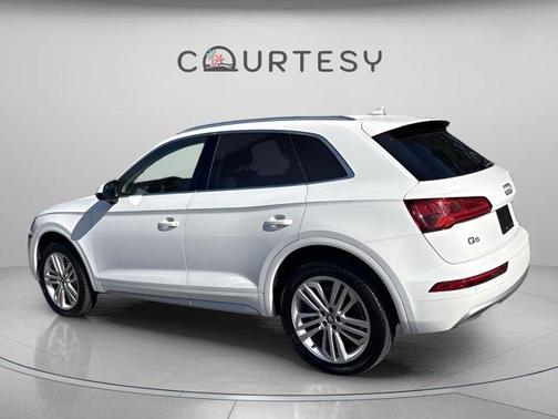 2018 Audi Q5 2.0T Prestige