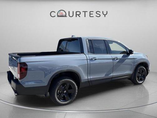 Sonic Gray Pearl 2026 Honda Ridgeline Black Edition
