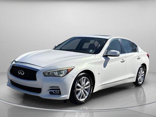 2015 INFINITI Q50 Premium