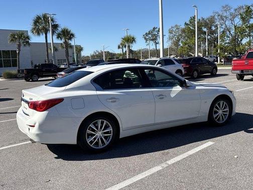 2015 INFINITI Q50 Premium