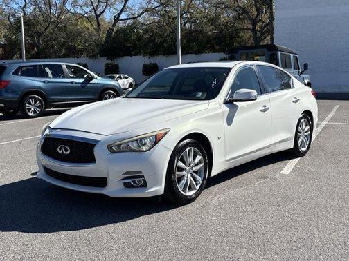 2015 INFINITI Q50 Premium