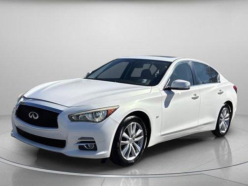 2015 INFINITI Q50 Premium