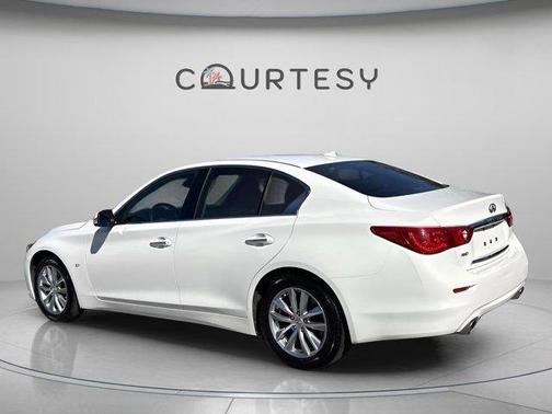 2015 INFINITI Q50 Premium