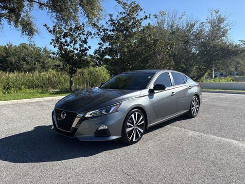 2020 Nissan Altima SR FWD
