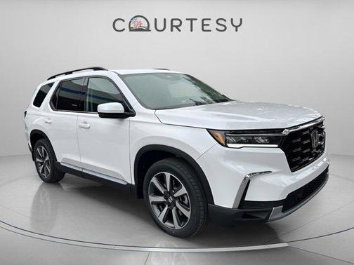 2024 Honda Pilot Touring