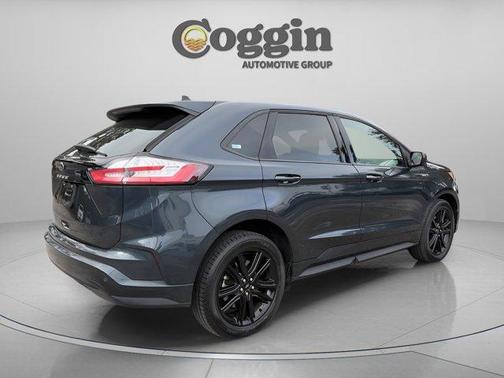 Blue Metallic 2024 Ford Edge ST Line