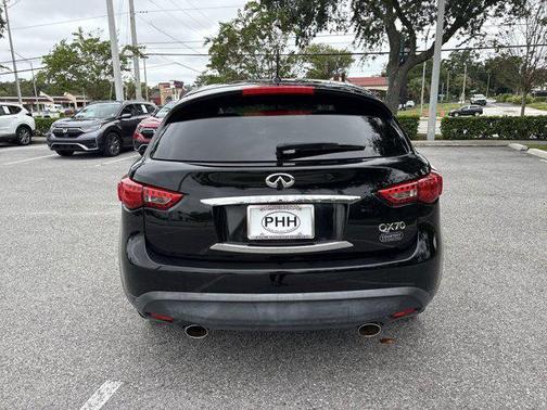 2017 INFINITI QX70 Base