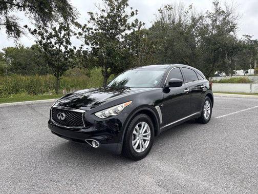 2017 INFINITI QX70 Base