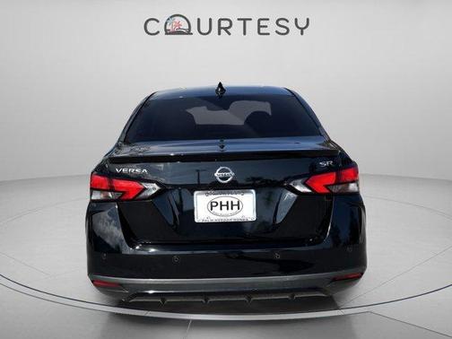 2020 Nissan Versa 1.6 SR