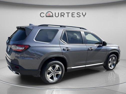 Modern Steel Metallic 2026 Honda Pilot EX-L