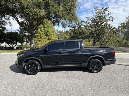 2022 Honda Ridgeline Black