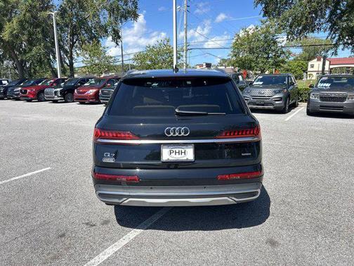 2023 Audi Q7 55 Premium Plus
