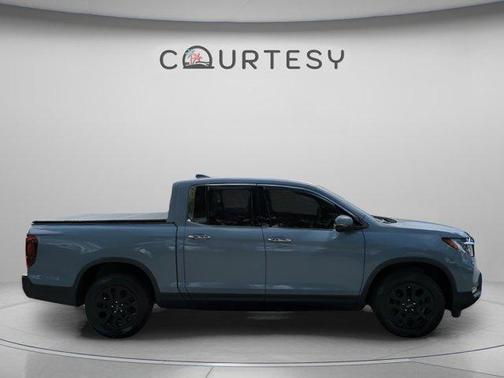 Modern Steel Metallic 2023 Honda Ridgeline RTL-E