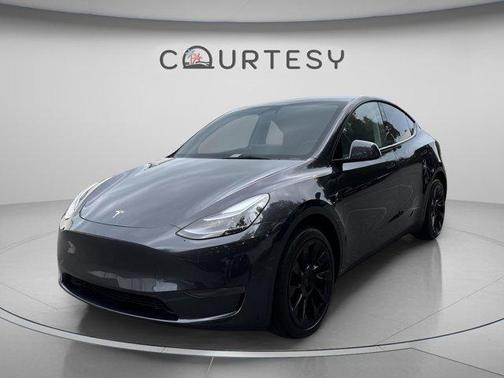 Stealth Gray 2025 Tesla Model Y Long Range