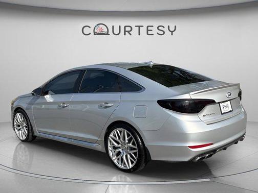 Symphony Silver 2017 Hyundai SONATA Sport 2.0T